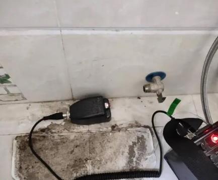 云霄屋顶漏水维修公司分享下卫生间漏水的危害及解决方法